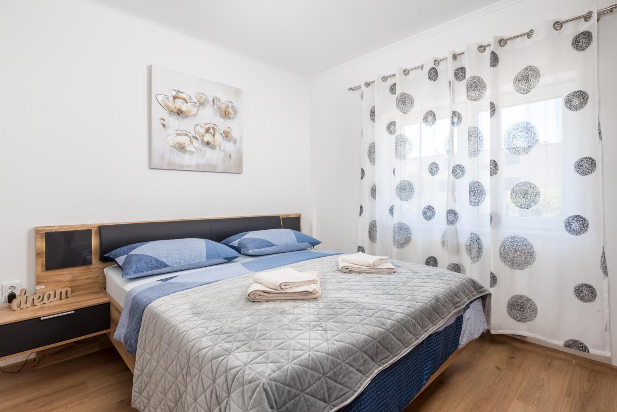 Mladenka Apartment Kraljevica Exterior foto